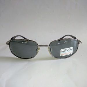 NWT Vintage 90's Rectangle Metal Sports Polarized Sunglasses (S.Gunmetal)
